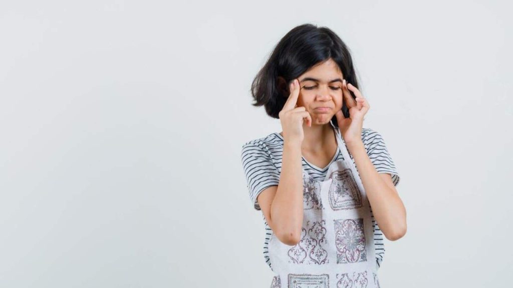 सिरदर्द से परेशान हैं? इन 5 घरेलू नुस्खों को अपनाकर जल्द मिलेगी राहत