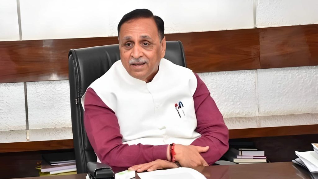 अहमदाबाद विमान हादसा: म्यांमार में जन्में विजय रूपाणी का महापौर से लेकर मुख्यमंत्री तक का सफर