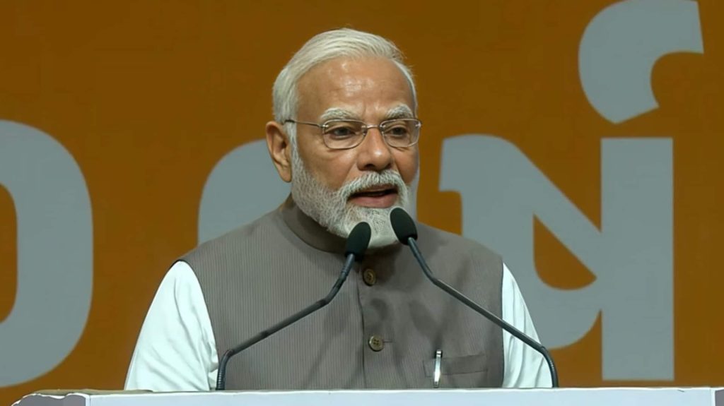 नरेंद्र मोदी का नेहरू पर कटाक्ष, बोले- पटेल की बात मान लेते तो आतंकवाद नहीं होता