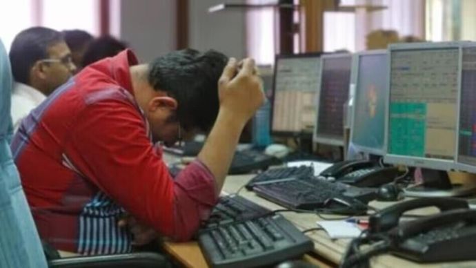 सेबी के एक्शन के बाद बिखर गया ₹5 रुपये से कम वाला ये पेनी स्टॉक! बना निफ्टी का टॉप लूजर, कहीं आपके पास तो नहीं?