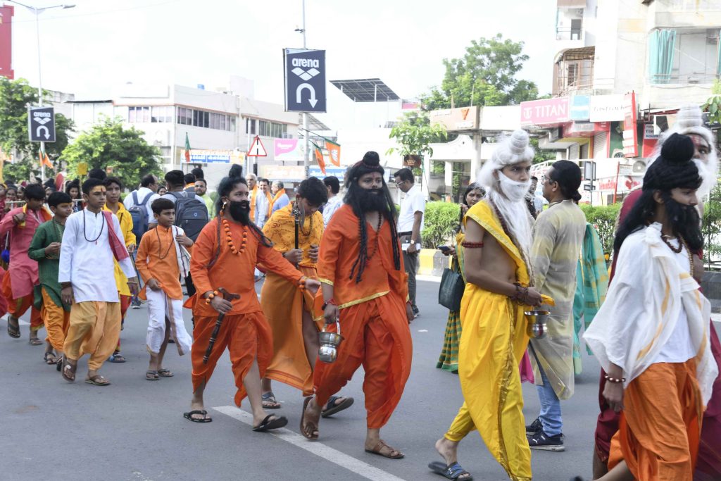 ‘વિશ્વ સંસ્કૃત દિન’ની ઉજવણી અંતર્ગત અમદાવાદમાં ‘સંસ્કૃત ગૌરવ યાત્રા’ યોજાઈ