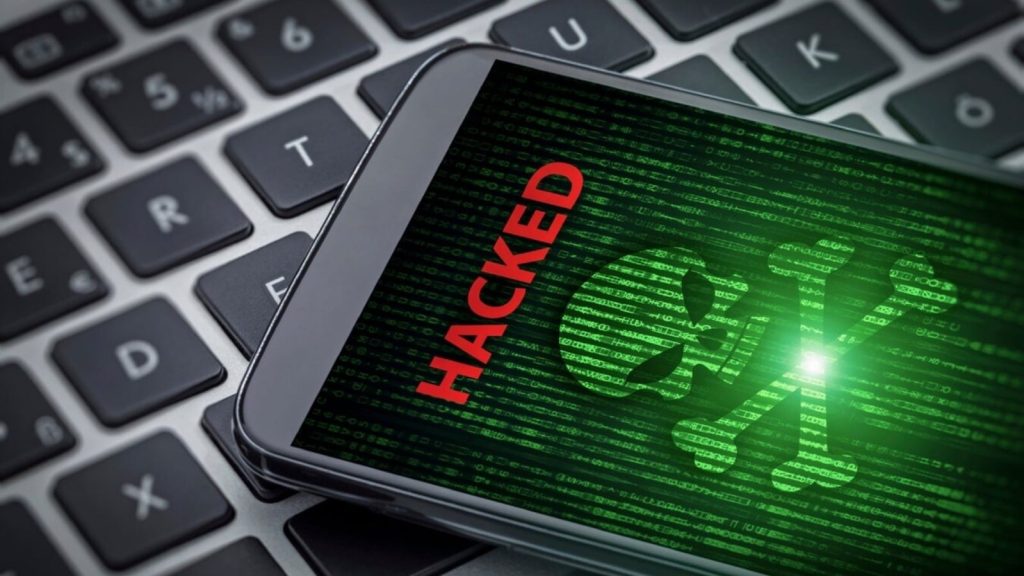 आपका फोन हैक हो गया है या नहीं, यह जानने के लिए बैटरी, डाटा और ऐप्स पर नजर...