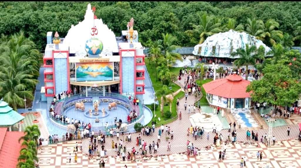 વલસાડના આ ગામમાં છે, શ્રીકૃષ્ણે ઉપાડેલા ગોવર્ધન પર્વત અને નંદબાબાની...