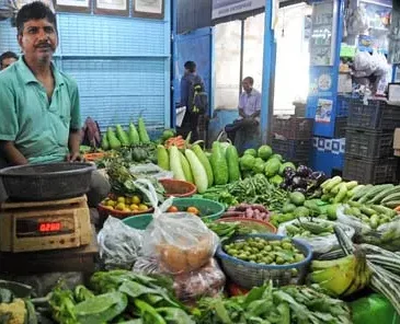 अगली दो तिमाहियों तक महंगाई दर 4 प्रतिशत से नीचे रहने का अनुमान : रिपोर्ट