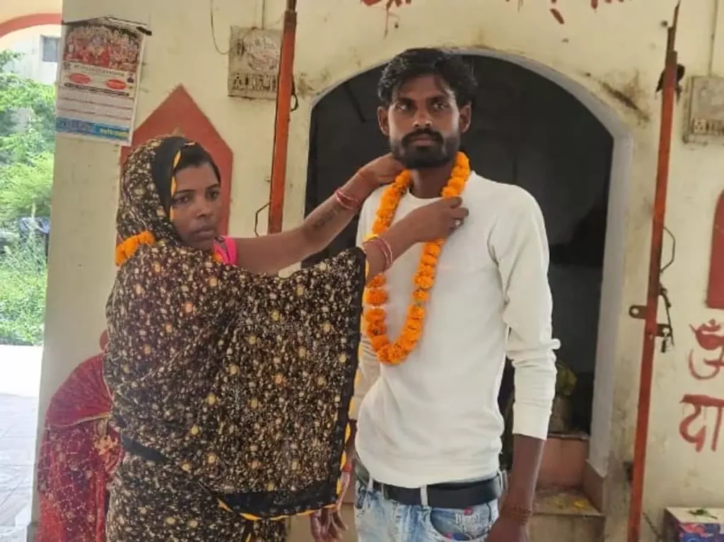 4 बच्चों को अपने पास रखा, पति ने फिर पत्नी की दूसरी शादी करा दी