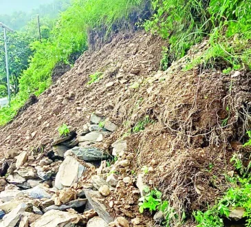 बगढ़ार के धार में लोगों में बढऩे लगी दिक्कत, डर के साये में रातें काट रहे ग्रामीण