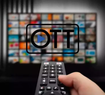 परांथु पो तमिल फिल्म अब OTTplay के माध्यम से JioHotstar पर स्ट्रीमिंग के लिए  है उपलब्ध