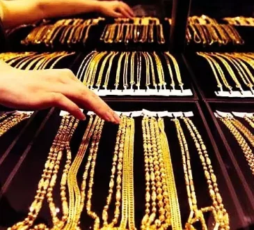 सोना ₹98,820 पर पहुंचा, चांदी में ₹2,000 की मजबूती दर्ज