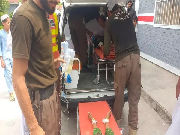 पश्तून समूहों ने लकी मारवात बम विस्फोट को लेकर पाक सेना की आलोचना की, जिसमें 5 बच्चे मारे गए