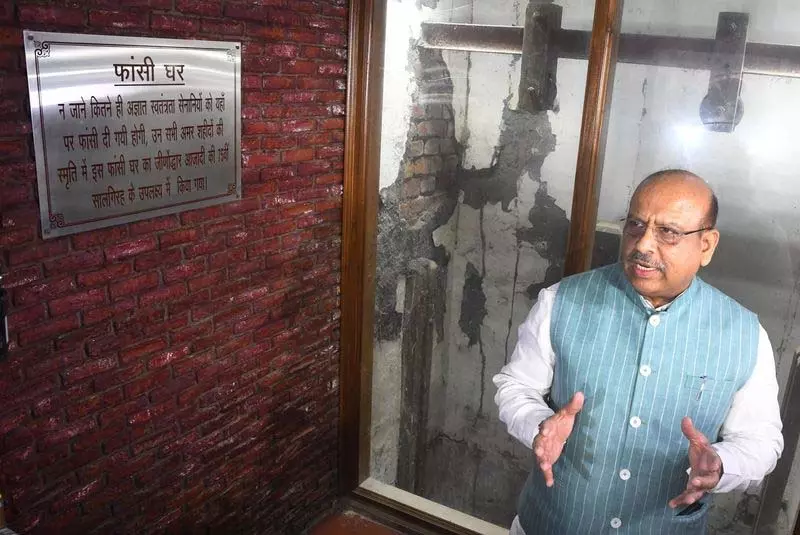 એસેમ્બલીમાં અટકી જવા અંગેના વિવાદમાં વધારો થયો विधानसभा में फांसी पर विवाद बढ़ा