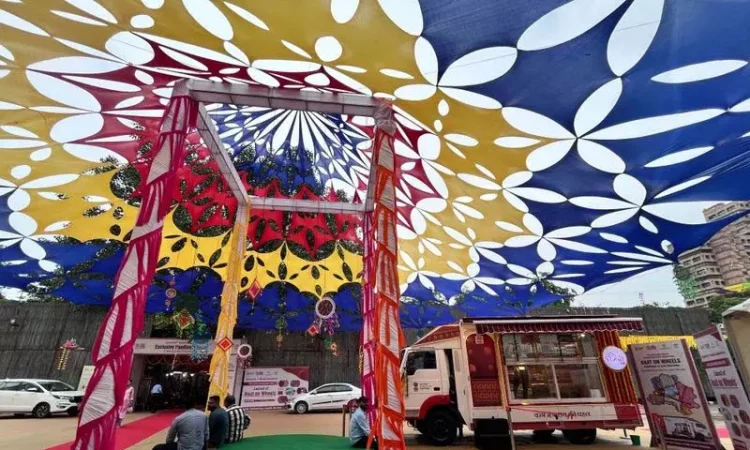कपड़ा मंत्रालय ने हथकरघा दिवस मनाने के लिए 'हाट ऑन व्हील्स' की शुरुआत की