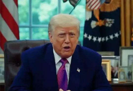Trump: रूसी तेल खरीदने पर चीन को द्वितीयक प्रतिबंधों का सामना हो सकता है | Trump: China could face secondary sanctions for buying Russian oil  Trump: रूसी तेल खरीदने पर चीन को द्वितीयक प्रतिबंधों का सामना हो सकता है