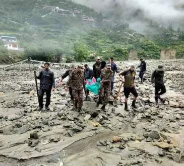 आपदा में 50 नागरिक, 1 जेसीओ और 8 जवान लापता...सेना का बचाव अभियान जारी