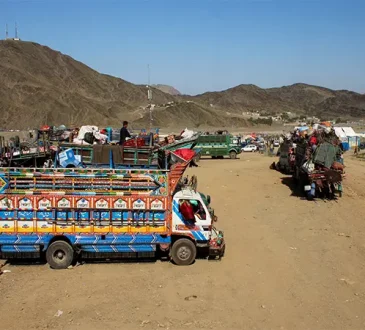 UNHCR ने पाकिस्तान से अफ़ग़ान शरणार्थियों के निर्वासन को रोकने का आग्रह किया | UNHCR urges Pakistan to halt deportation of Afghan refugees
