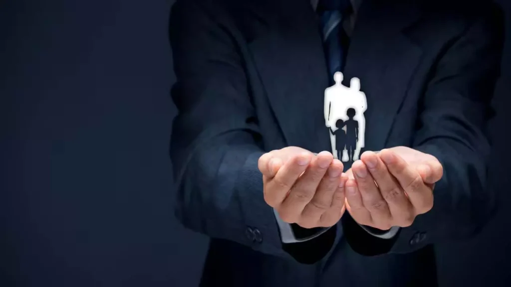 मृत्यु के बाद किसे मिलेगी बीमा राशि? जानिए भारतीय कानून क्या कहता है