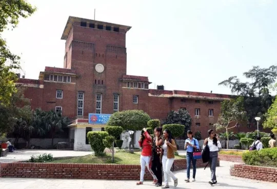 मीडिया बूम: दिल्ली स्कूल ऑफ जर्नलिज्म में प्लेसमेंट का शिखर | Media boom: Placements peak at Delhi...