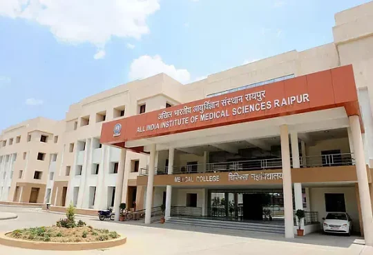 रायपुर एम्स पहुंच रहे तो 2 दिन बाद मिलेंगे डॉक्टर, भारी अव्यवस्था | If you reach Raipur AIIMS, you will get a doctor after 2 days, there is huge chaos | रायपुर एम्स पहुंच रहे तो 2 दिन बाद मिलेंगे डॉक्टर, भारी अव्यवस्था