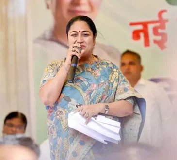 दिल्ली की मुख्यमंत्री रेखा गुप्ता ने अप्रयुक्त श्रम कोष और कम श्रमिक लाभ पर आप की आलोचना की