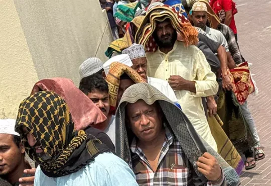 ईरान में बुनियादी ढांचे का संकट गहराया, बिजली कटौती, पानी की कमी से दैनिक...