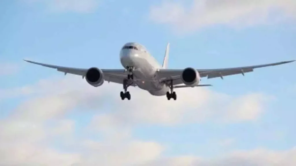 केंद्र और एयरलाइंस ने सिक्किम के पाकयोंग हवाई अड्डे पर उड़ानें फिर से शुरू...