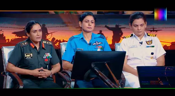 કર્નલ સોફિયા, વિંગ કમાન્ડર વ્યુમિકા અને કમાન્ડર પ્રિર્નાએ કેબીસીમાં મોટી રકમ જીતી कर्नल सोफिया, विंग कमांडर व्योमिका और कमांडर प्रेरणा ने KBC में जीती बड़ी रकम