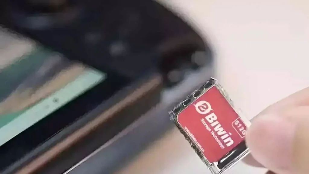 China  ने सिम कार्ड की तरह फिट होने वाले मिनी एसएसडी पेश किए, स्ट्रिक्स हेलो...