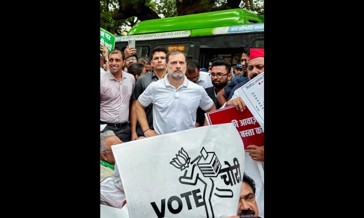 बिहार में एसआईआर और मतदाता सूचियों में कथित धांधली के खिलाफ विपक्षी...