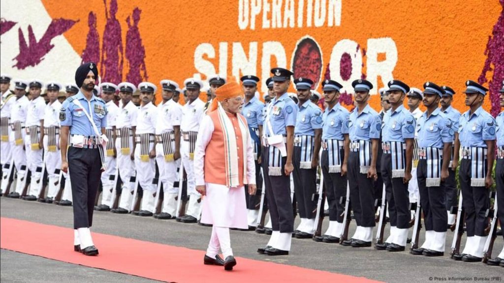 વડા પ્રધાન નરેન્દ્ર મોદીએ ભારતના 79 મા સ્વતંત્રતા દિવસે રેડ કિલ્લો બનાવ્યો … प्रधानमंत्री नरेंद्र मोदी ने भारत के 79वें स्वतंत्रता दिवस पर लाल किले की...