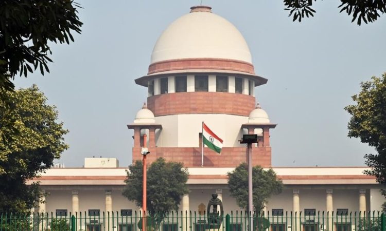 इलाहाबाद हाईकोर्ट के जज के खिलाफ जारी आदेश को सुप्रीम कोर्ट ने कुछ दिनों...