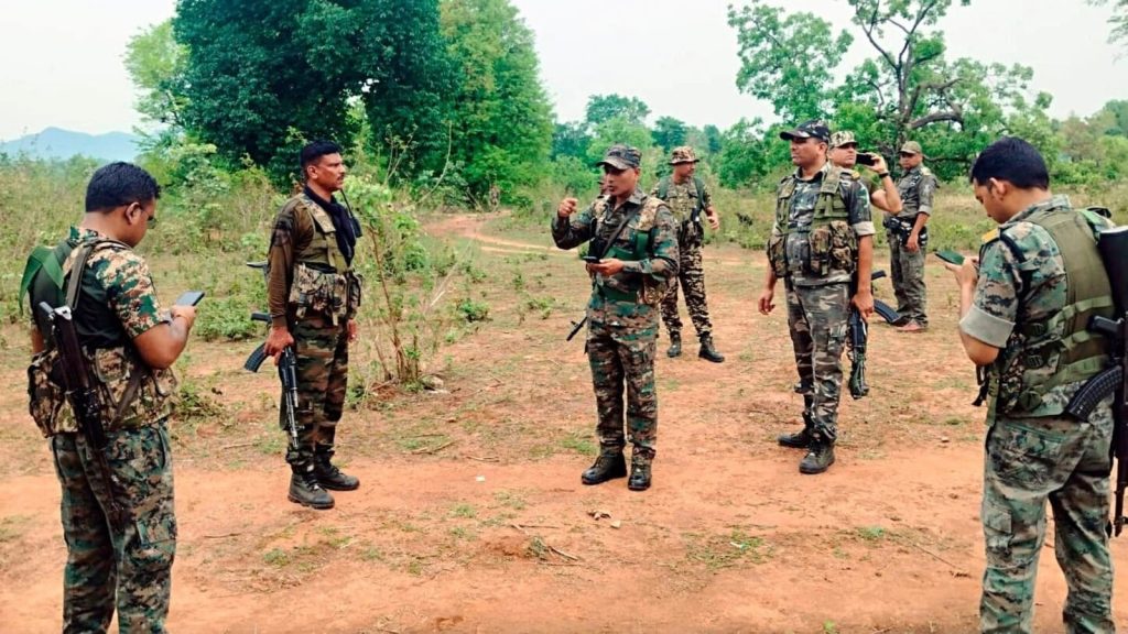 सीआरपीएफ के महानिदेशक की ओर से जारी निर्देश में कहा गया, 'रेगुलर परेड, पीटी...