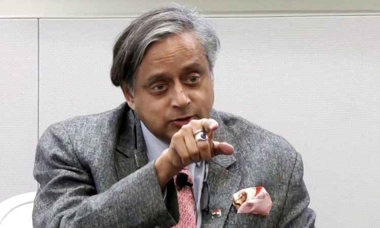 राष्ट्रपति डोनाल्ड ट्रंप ने 6 अगस्त को एक कार्यकारी आदेश पर हस्ताक्षर किए,...