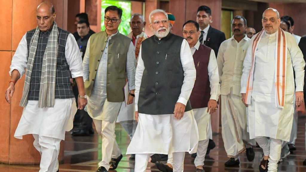 ચૂંટણી પંચે 7 August ગસ્ટના રોજ ઉપરાષ્ટ્રપતિની ચૂંટણી માટે સૂચના જારી કરી છે … चुनाव आयोग ने 7 अगस्त को उपराष्ट्रपति चुनाव के लिए अधिसूचना जारी कर दी है।...