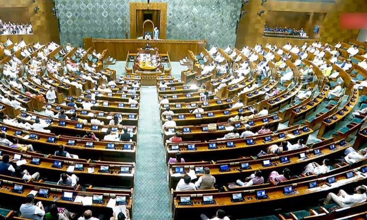 पहले विपक्षी दलों ने 8 अगस्त को चुनाव आयोग तक मार्च का फैसला किया था, लेकिन...
