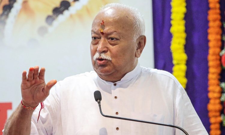 RSS chief Mohan Bhagwat: संघ प्रमुख ने कहा कि अगर हमारा देश बहुत ज्यादा आर्थिक तरक्की भी...