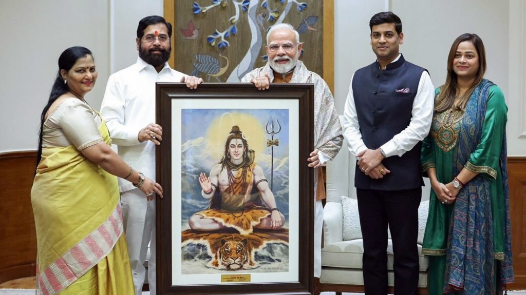 दिल्ली के दौरे पर आए शिंदे ने गृह मंत्री अमित शाह से मुलाकात के बाद...