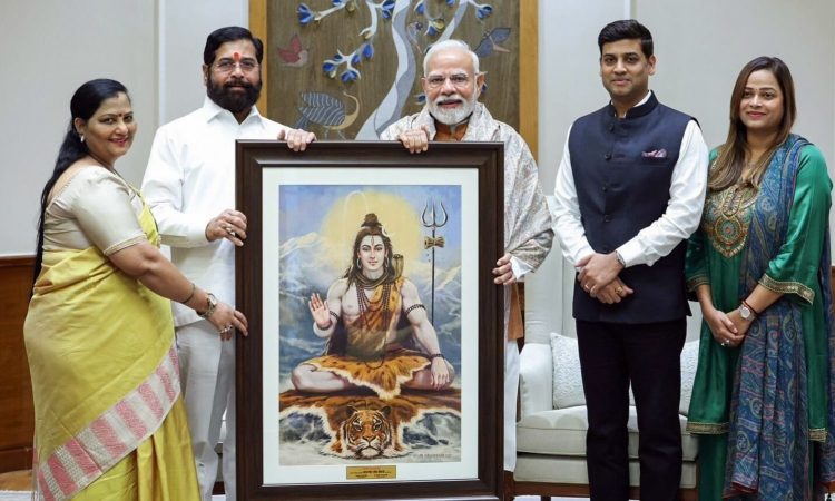 दिल्ली के दौरे पर आए शिंदे ने गृह मंत्री अमित शाह से मुलाकात के बाद...