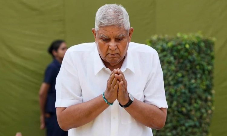 जिन तीन लोगों ने उपराष्ट्रपति पद के चुनाव के लिए नामांकन दाखिल किया था,...