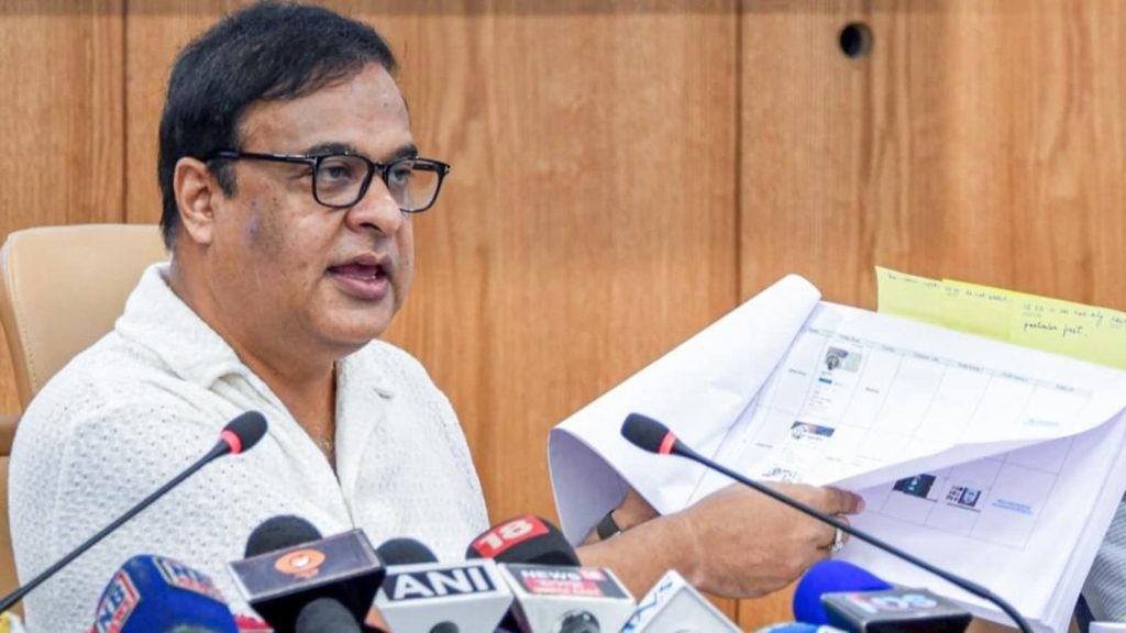 बिहार के बाद अब असम में भी चुनाव आयोग SIR करवाने की तैयारी कर रहा है। हालांकि...