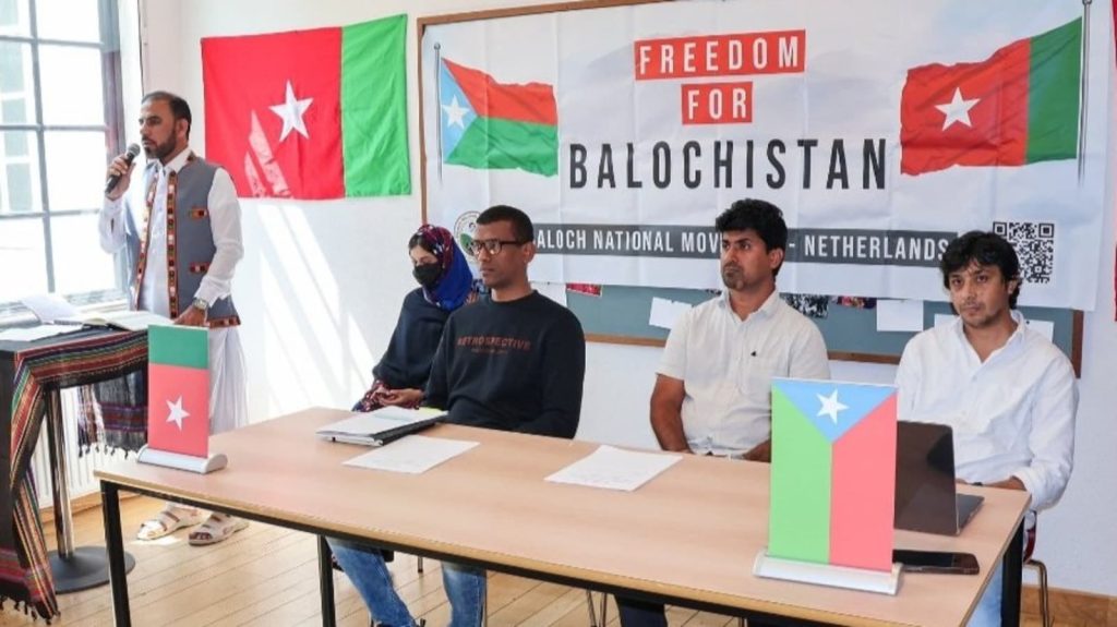बलोचिस्तान की आजादी की लड़ाई लड़ रहे बलोच नेशनल मूवमेंट (बीएनएम) पाकिस्तान...