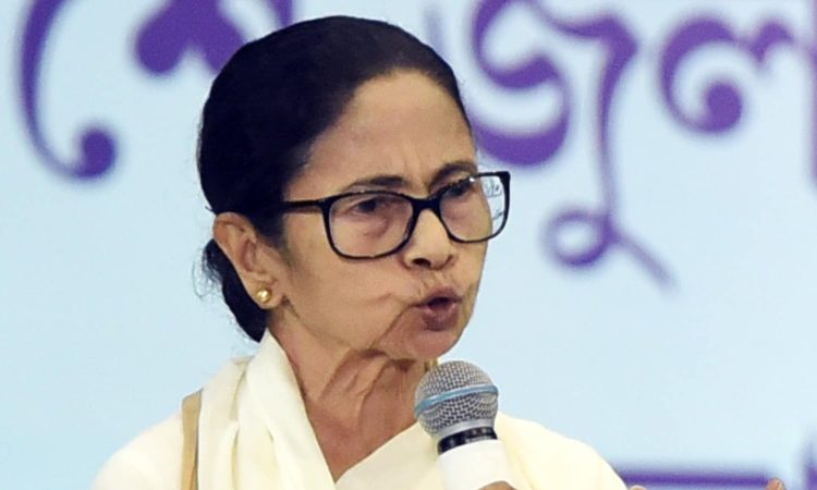 ममता बनर्जी ने आदिवासी बहुल क्षेत्र में लगभग तीन किलोमीटर की पदयात्रा की,...