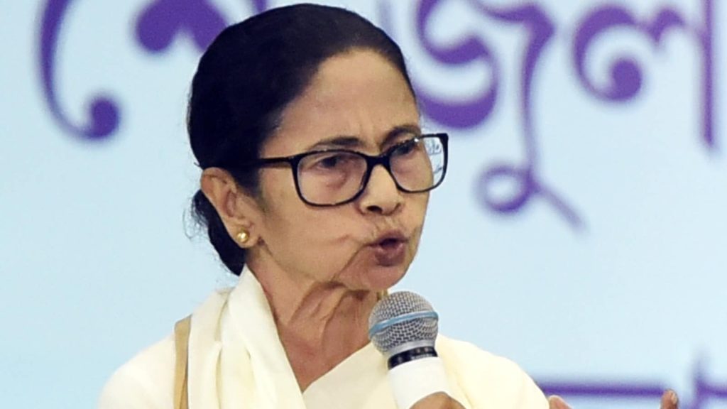 ममता बनर्जी की सरकार ने मतदाता सूची तैयार करने में लगाए गए दो अधिकारियों...