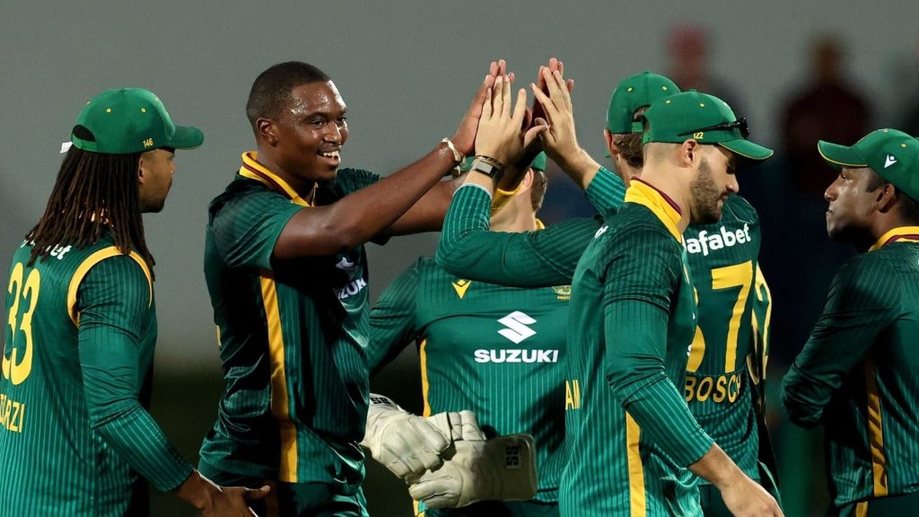 दक्षिण अफ्रीका ने इंग्लैंड के खिलाफ वनडे और टी20 सीरीज के लिए टीम का ऐलान...