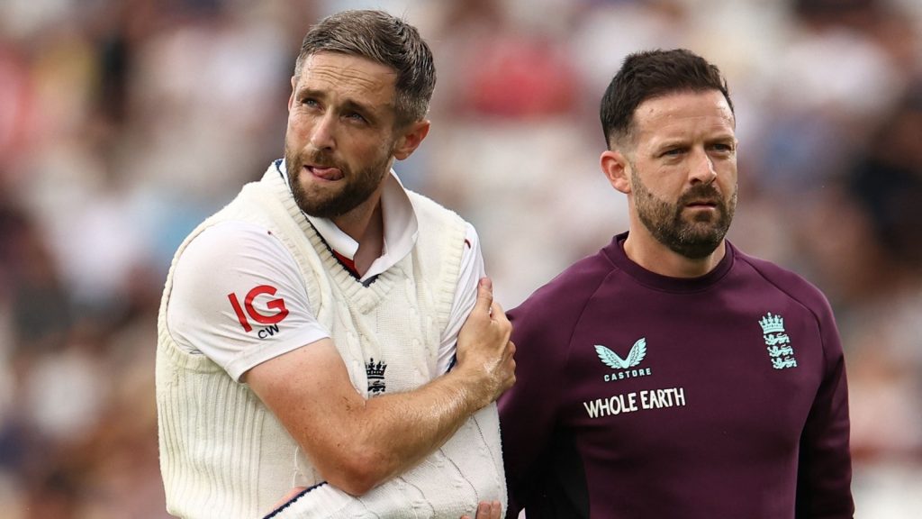 इंडिया वर्सेस इंग्लैंड आखिरी टेस्ट बेहद ही रोमांचक मोड़ पर है। मेजबानों...