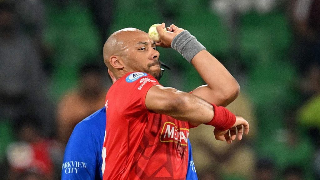 आईपीएल में मुंबई इंडियंस और आरसीबी के लिए खेल चुके तेज गेंदबाज टाइमल मिल्स...