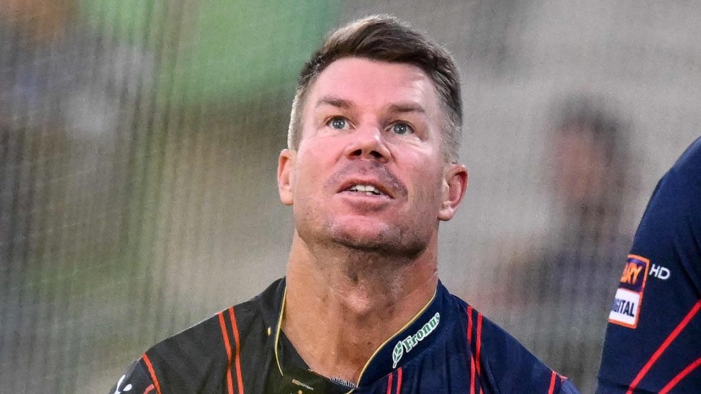 डेविड वॉर्नर ने विराट कोहली को पीछे छोड़ा है और वह टी20 क्रिकेट में सबसे...