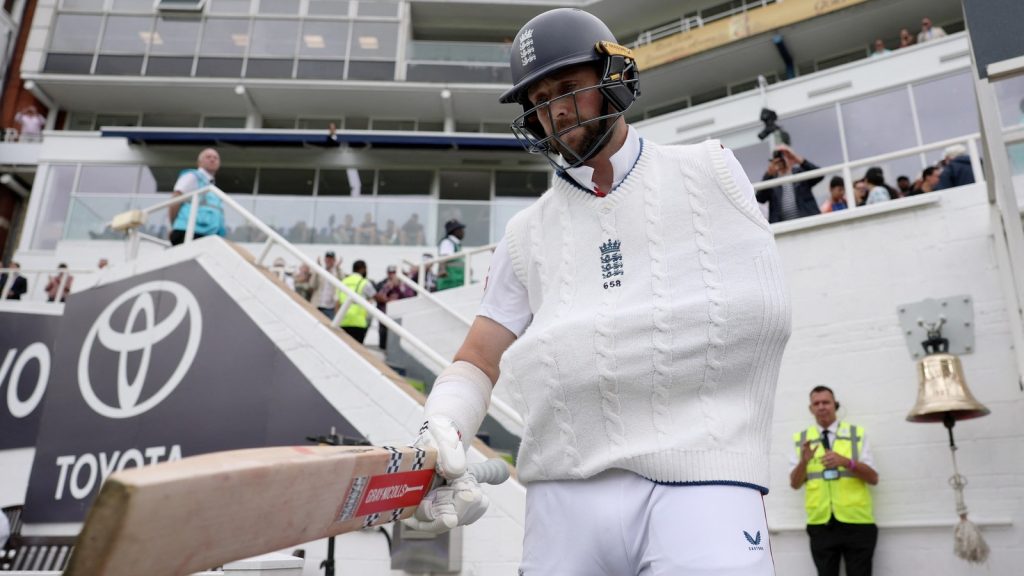 तेज गेंदबाज क्रिस वोक्स भारत के खिलाफ पांचवें टेस्ट आखिरी दिन चोटिल होने...