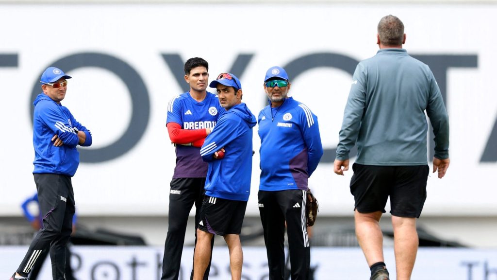 भारत के पूर्व कप्तान दिलीप वेंगसरकर ने गंभीर-पिच क्यूरेटर विवाद पर मैथ्यू...