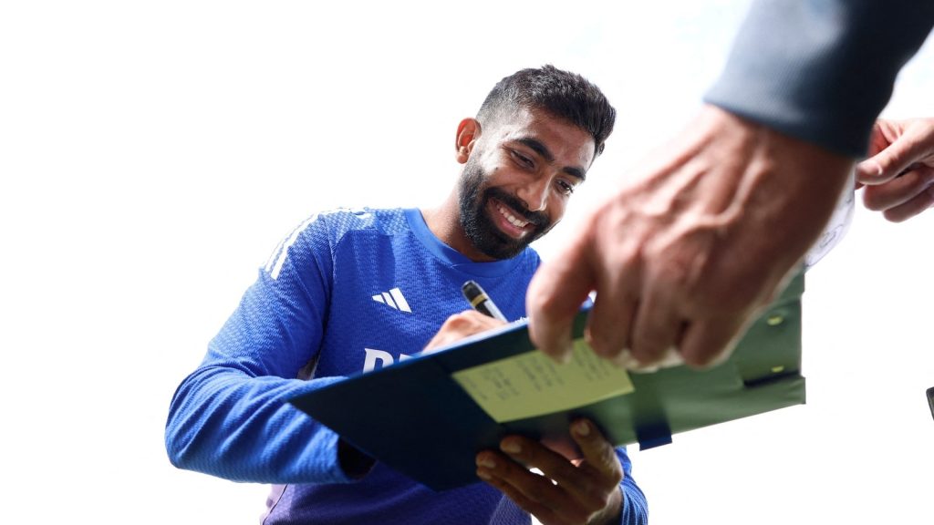 આકાશ ચોપડાએ દાવો કર્યો છે કે જસપ્રીત બુમરાહની વસીમ અકરમ સાથે સરખામણી … आकाश चोपड़ा ने दावा किया है कि वसीम अकरम से जसप्रीत बुमराह की तुलना पर वकार...