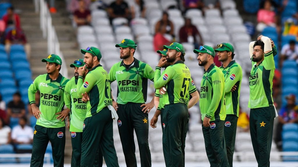 न बाबर आजम चले और न ही कप्तान मोहम्मद रिजवान...तीसरे वनडे मैच में पाकिस्तान...