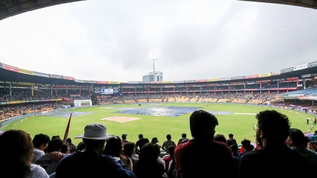 बेंगलुरु का एम चिन्नास्वामी स्टेडियम केएससीए की गलती की सजा भुगत सकता है।...